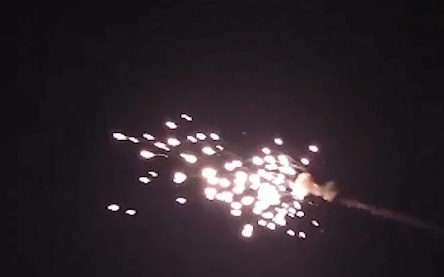 Tên lửa Buk đánh chặn làm nổ tung tên lửa Ukraine ở trên không giữa đêm